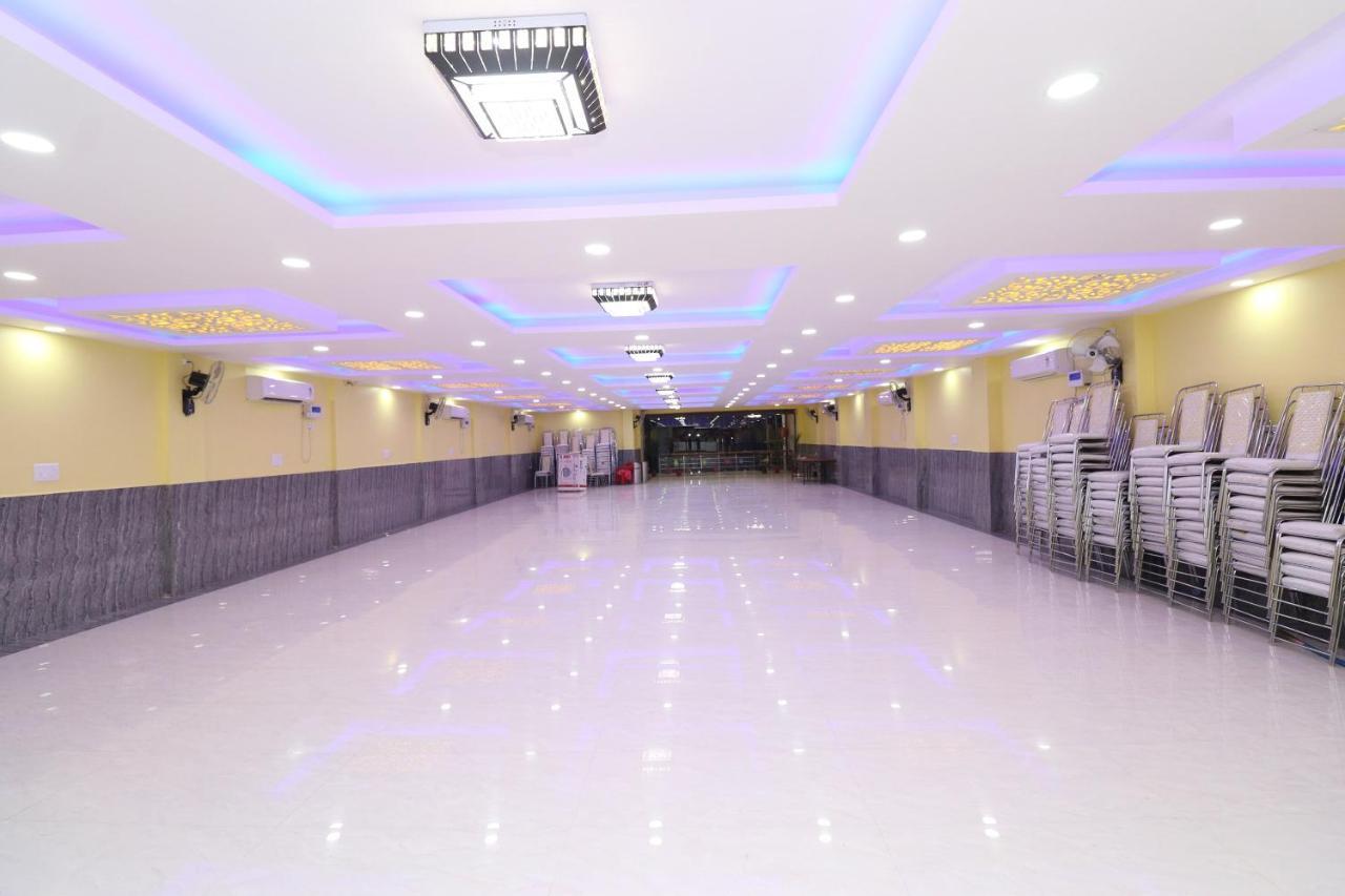 Oyo 35852 The Majestic And Banquet 3* Lucknow